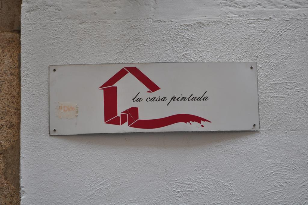 Apartamentos La Casa Pintada Касерес Экстерьер фото